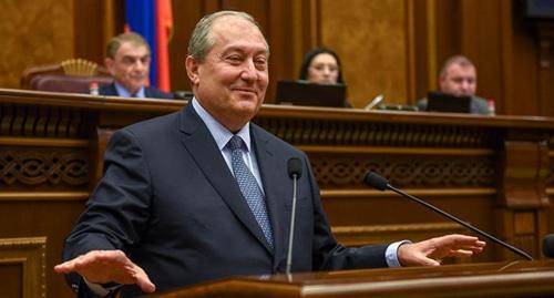 Президент Армении уволил высокопоставленного военачальника