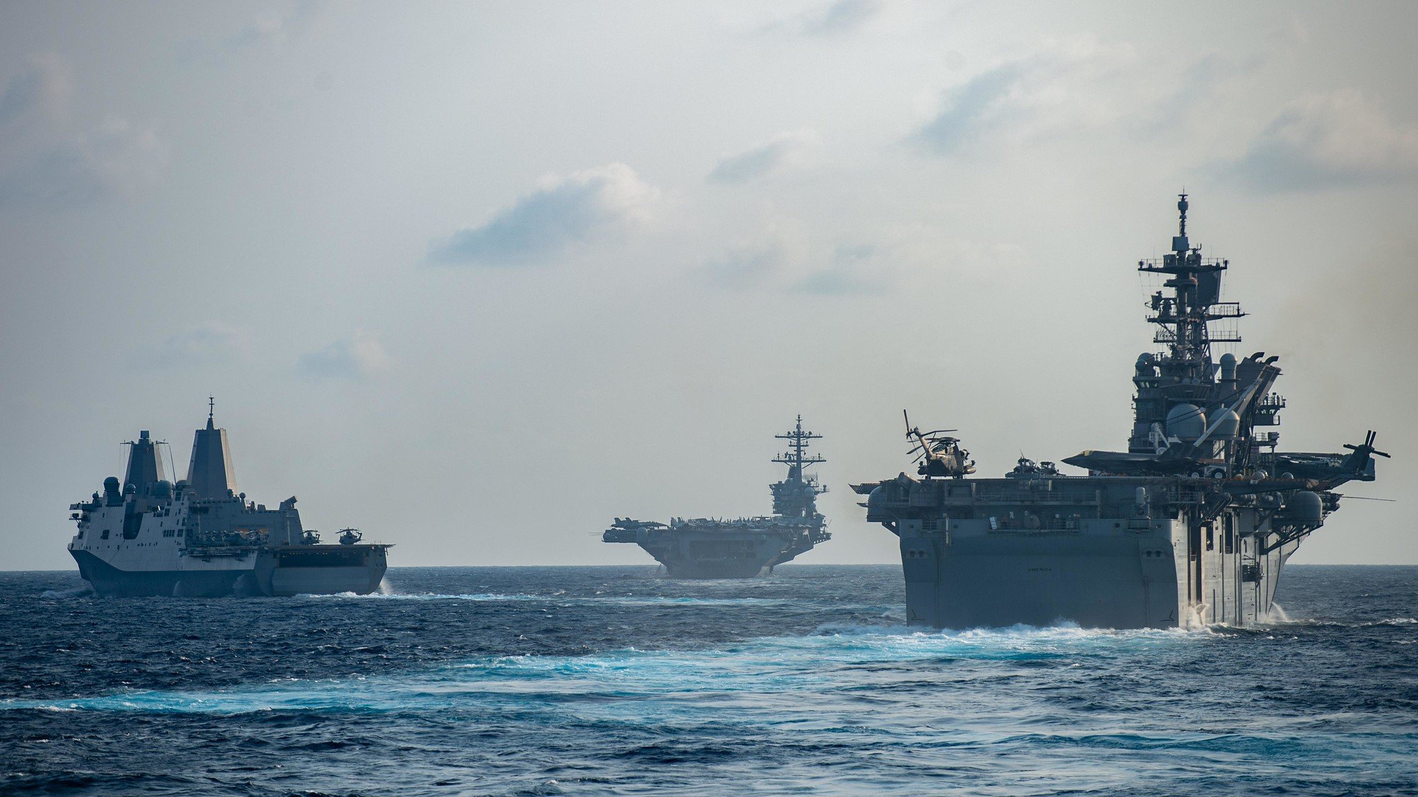 США начинают крупнейшие военно-морские учения со времен холодной войны