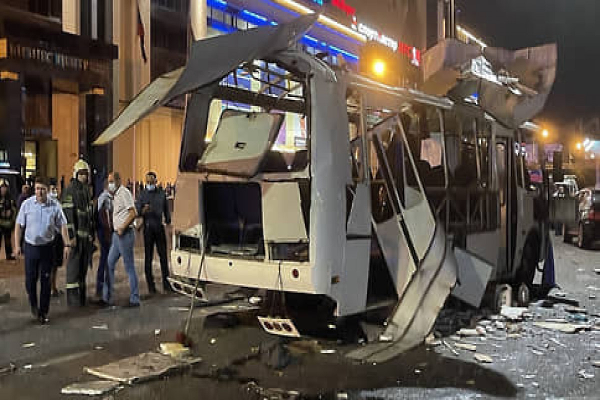 При взрыве в автобусе в Воронеже пострадали 14 человек, одна женщина скончалась (обновлено)