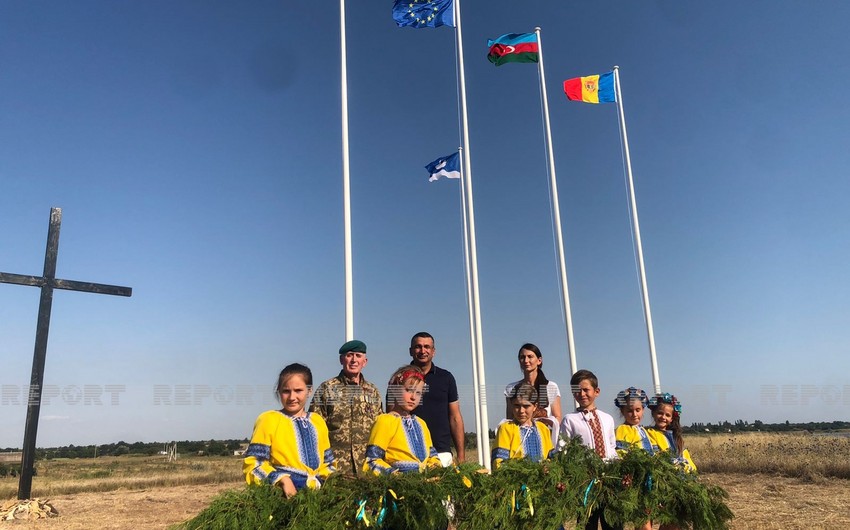 В украинском поселке чтут память азербайджанцев, погибших за свободу страны