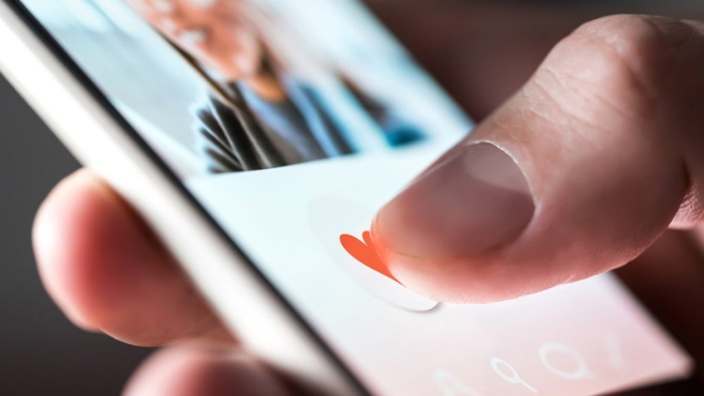 Apple удалила из App Store приложение для знакомств противников вакцинации