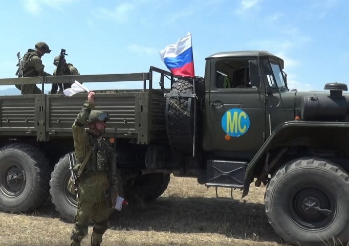 Действия миротворцев в Карабахе вызывают все больше вопросов