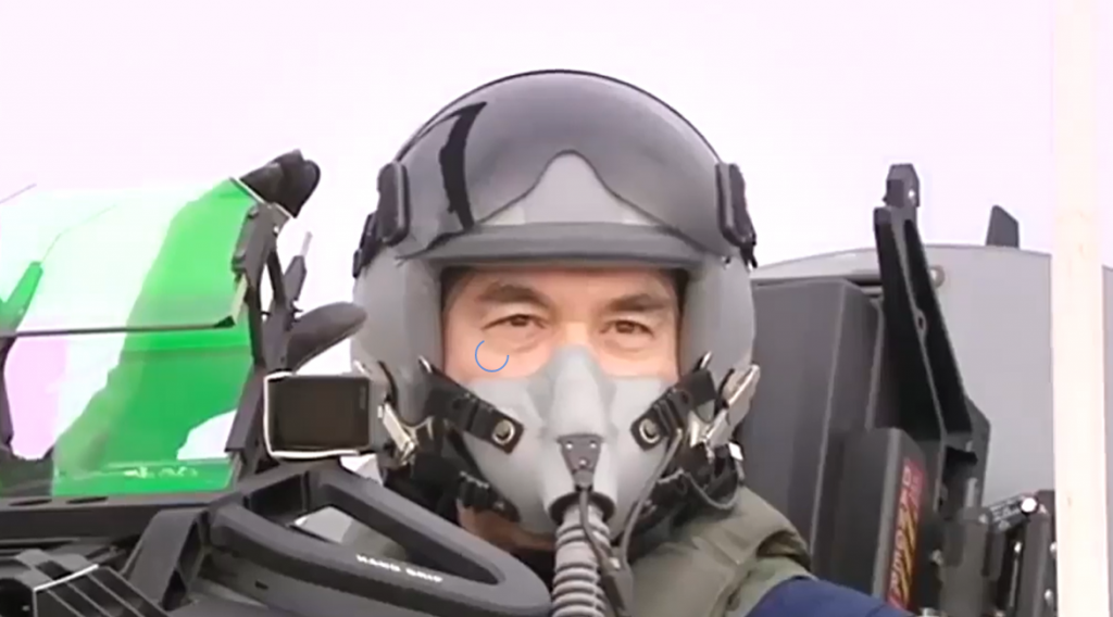 Как Бердымухамедов пилотировал Aermacchi M-346