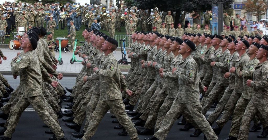 Житель Киева пытался совершить самосожжение во время парада