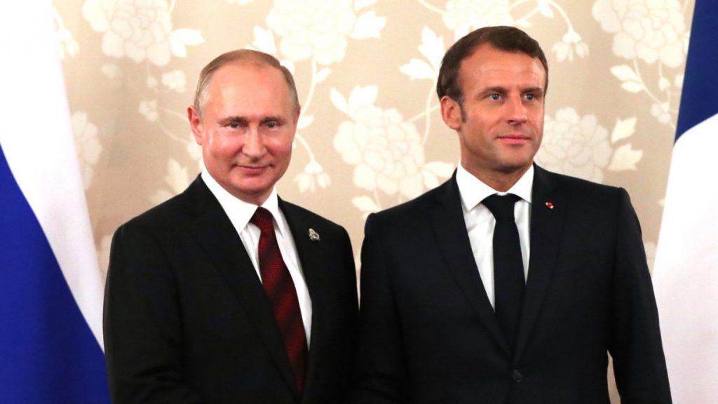 Путин и Макрон обсудили Карабах