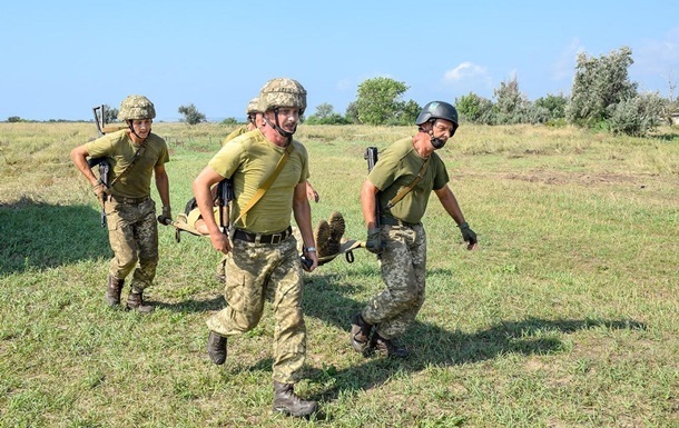 Обострение на Донбассе: один украинский военный погиб, трое раненых