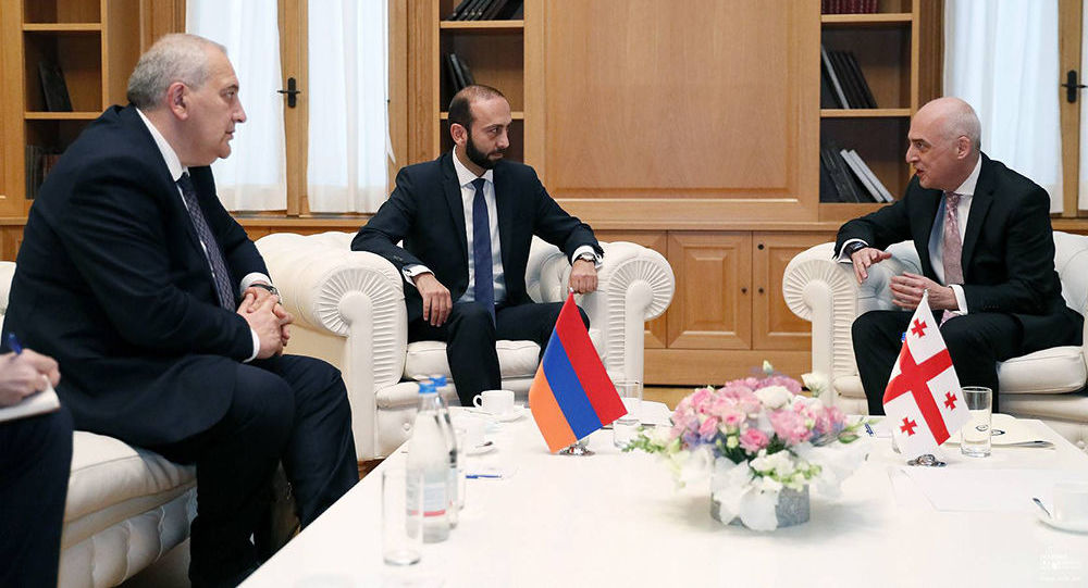 Мирзоян и Залкалиани обсудили разблокирование региональных коммуникаций