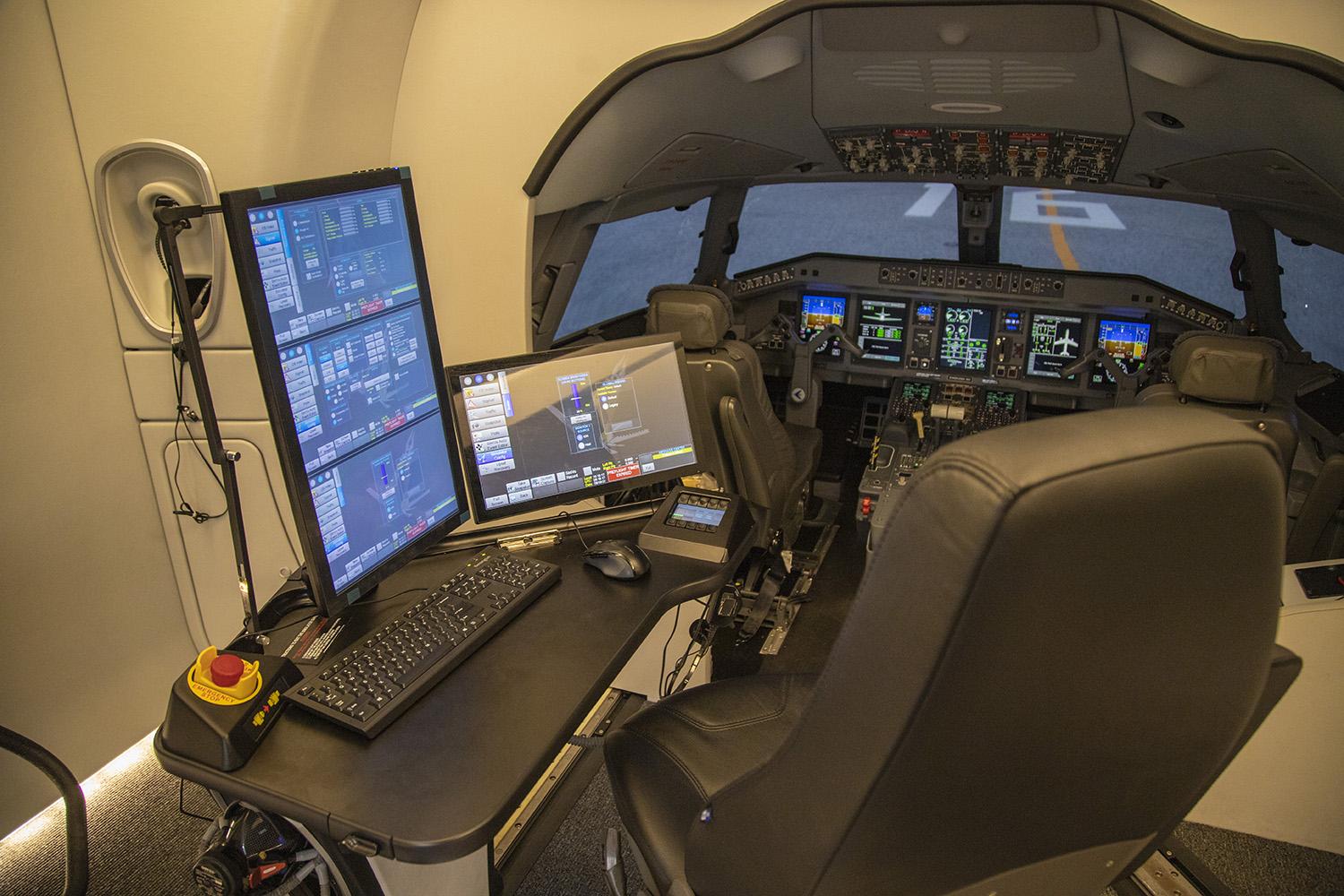 Пилоты AZAL смогут тренироваться на новом тренажере
