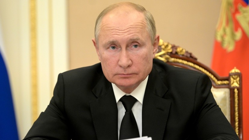 Путин распорядился о назначении врио главы МЧС