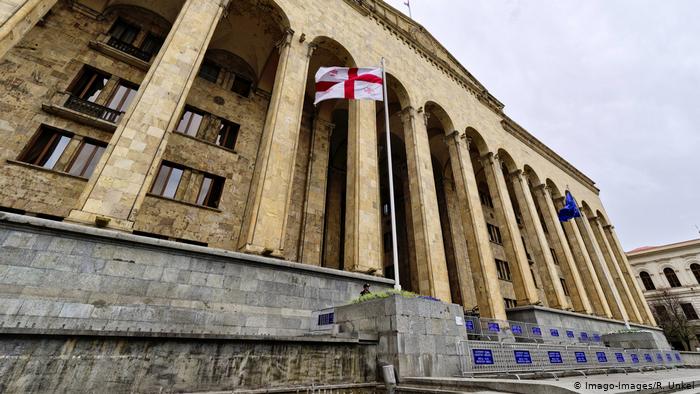 Жителям Грузии списали штрафы за нарушение ковид-ограничений