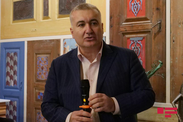 Посол Сулейманов встретился в Лондоне с азербайджанцами