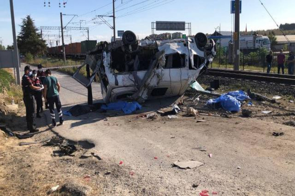 Увеличилось количество жертв страшной аварии в Турции