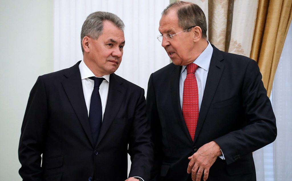 Песков: Шойгу и Лавров остаются на своих постах, не идут в Госдуму