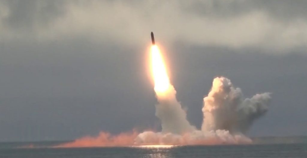 Южная Корея вошла в число обладателей баллистических ракет подводного запуска