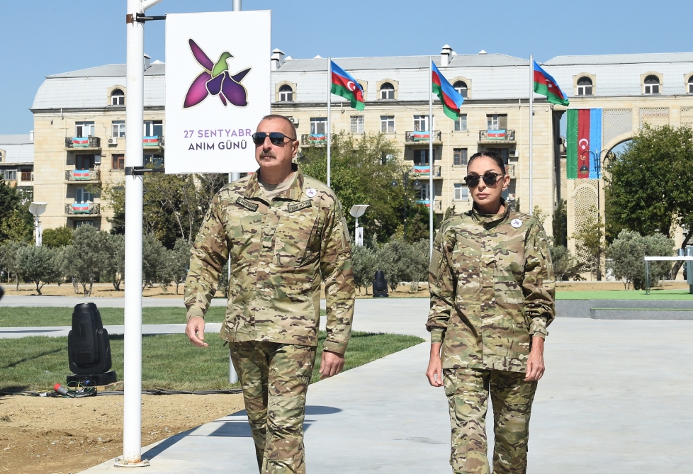 Алиевы приняли участие в шествии в память о шехидах Отечественной войны. Фотографии и Видео