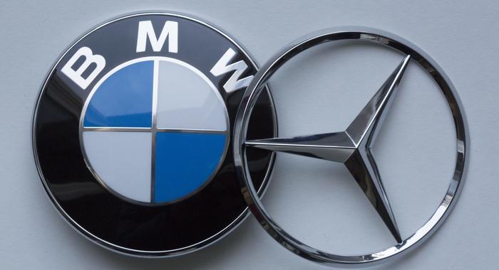Экологи подали судебные иски против BMW и Mercedes-Benz