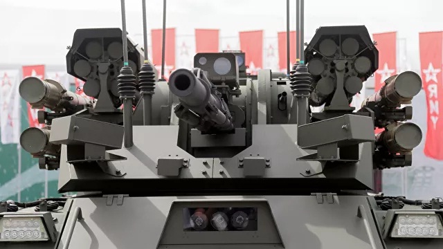 Россия на учениях "Запад-2021" впервые применила боевые роботы в одних порядках с людьми