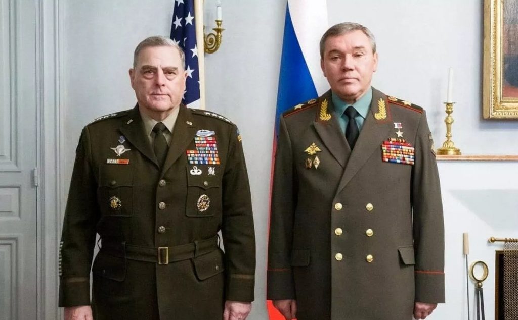 Начальники Генштабов России и США обсудили снижение рисков возникновения инцидентов