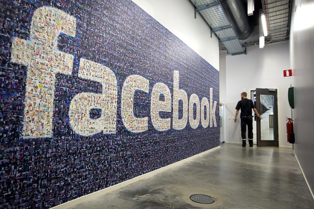 В Facebook заявили, что сбой в работе не привел к утечке данных пользователей