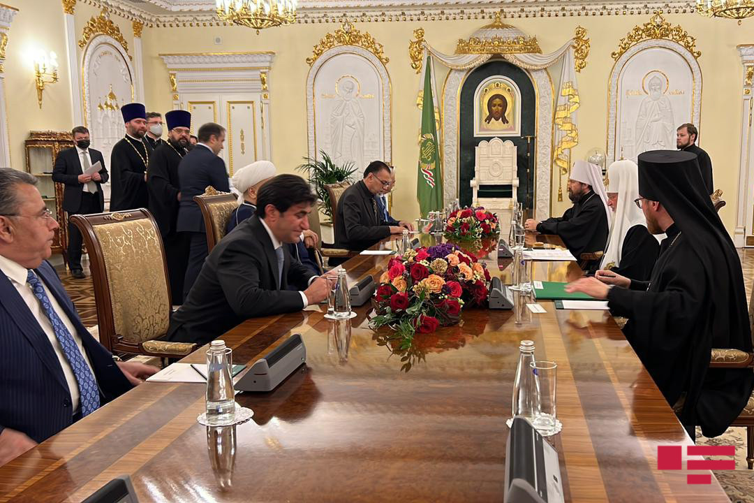 Патриарх Кирилл и Пашазаде встретились в Москве