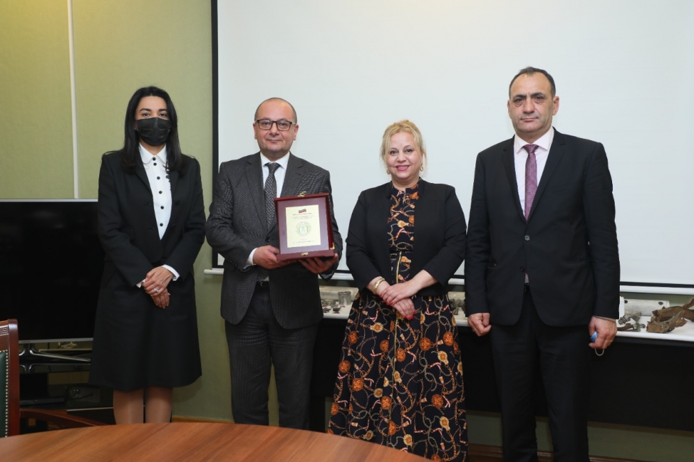 Сабина Алиева приняла членов болгарской делегации