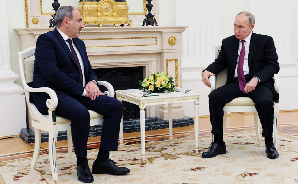 Песков: Путин и Пашинян побеседуют и пообедают