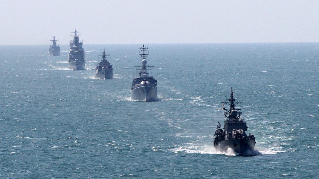 НАТО усиливает присутствие в Черном море