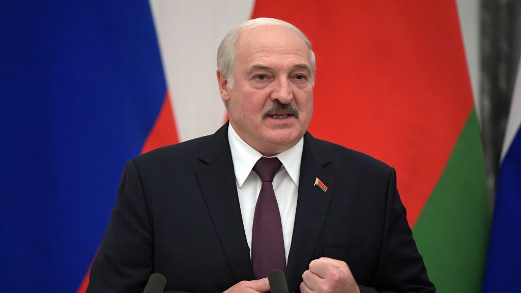 Лукашенко не собирается «на колени вставать»