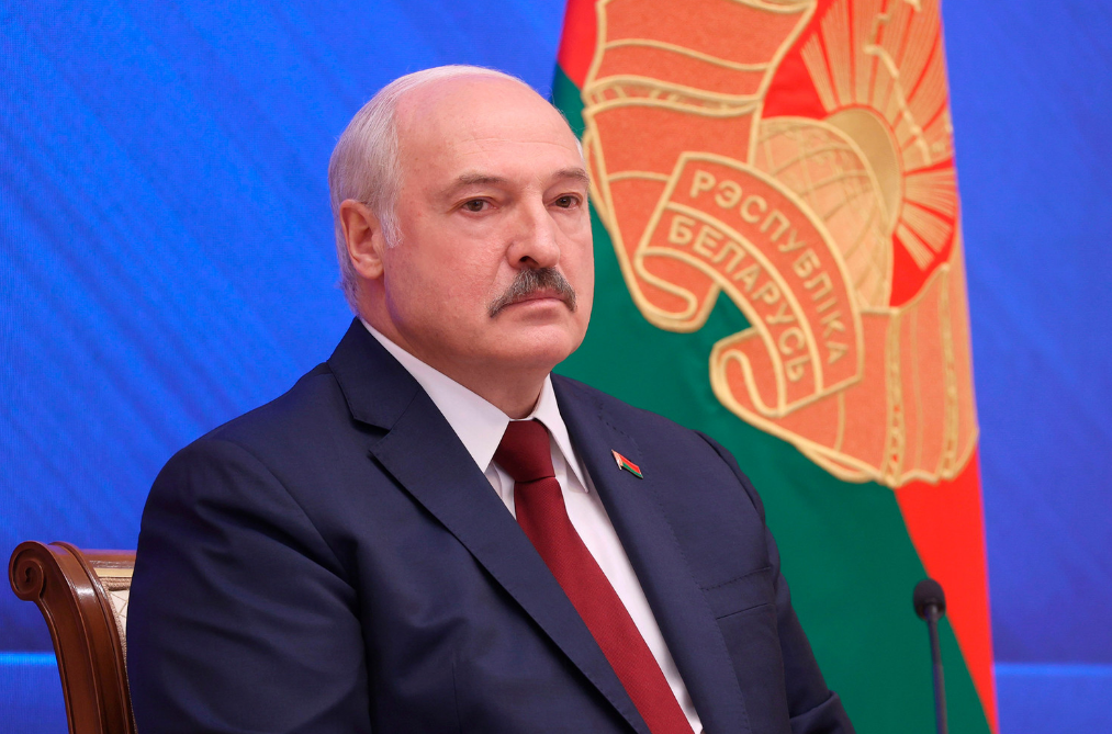 Лукашенко поделился мыслями о попытке революции в Беларуси