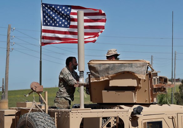 По базе США в Сирии ударили ракеты