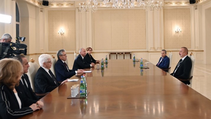 Алиев принял делегацию во главе с президентом Российской академии наук