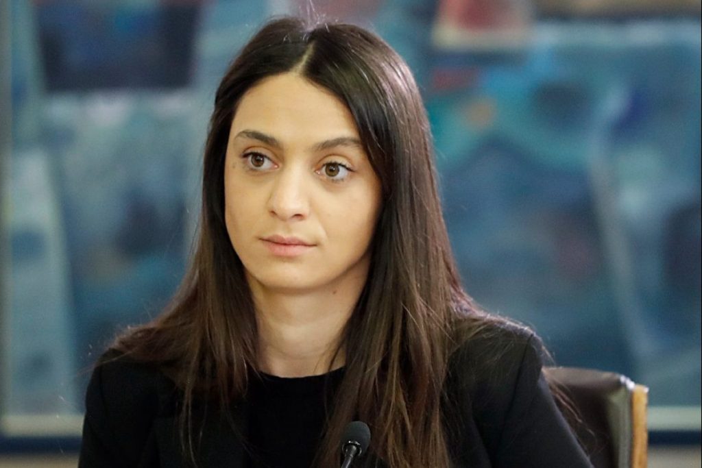 Пашинян уволил своего пресс-секретаря