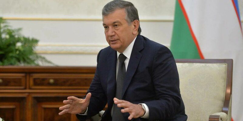 Избранный второй раз президентом Узбекистана Мирзиёев вступил в должность