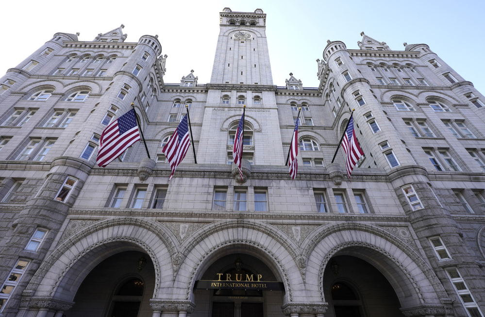 Трамп продал свой отель в Вашингтоне за $375 млн