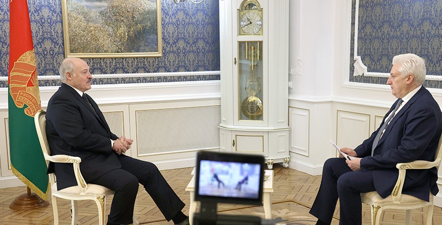 Лукашенко о Путине: Он дворовый, а я уличный! Мы пришли оттуда, с самого низа