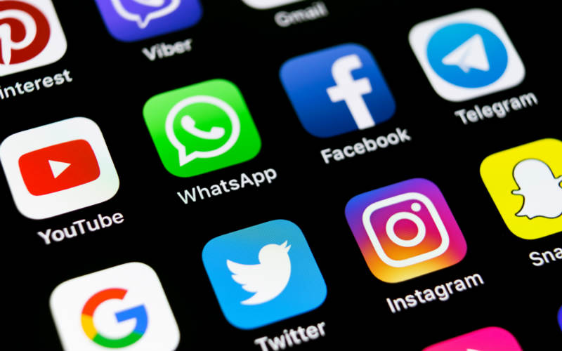 В Узбекистане уволили чиновника за ограничение доступа к YouTube, Instagram и Telegram