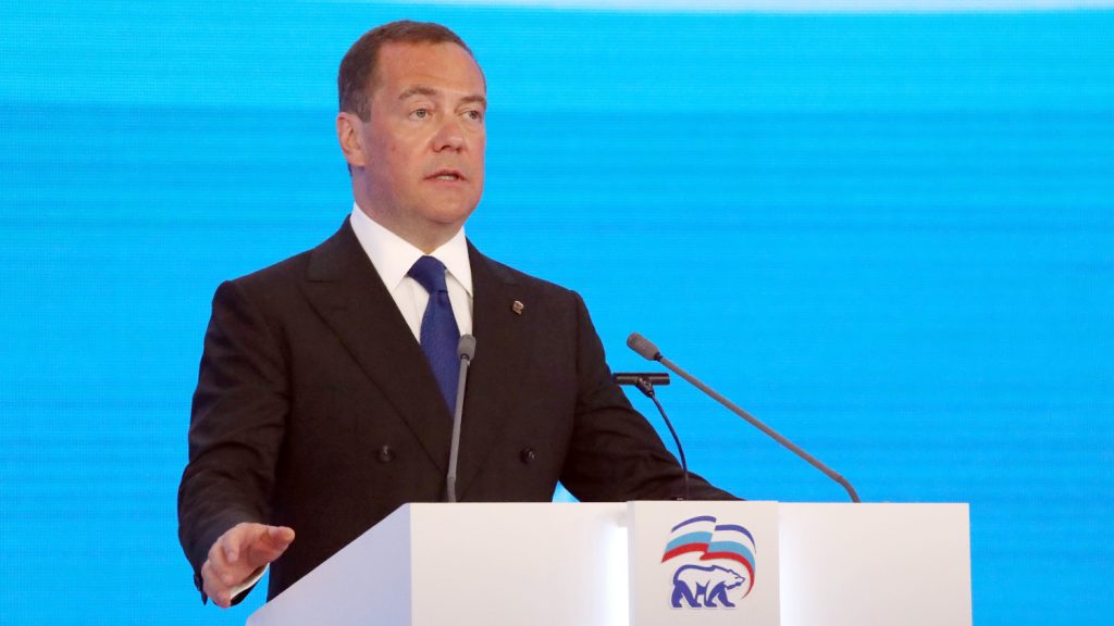 Медведев заявил о наступлении мирового продовольственного кризиса