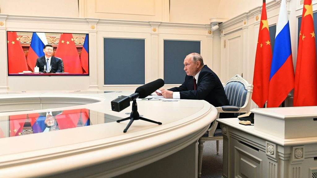 Путин и Си Цзиньпин раскритиковали организованный США "Саммит за демократию"