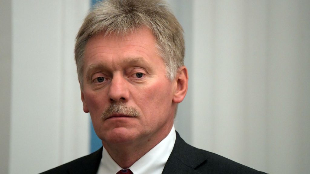 Песков не знает о возможных контактах Путина с Зеленским