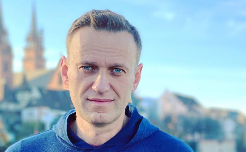 Навальный заплатил штраф за то, что оклеветал ветерана войны