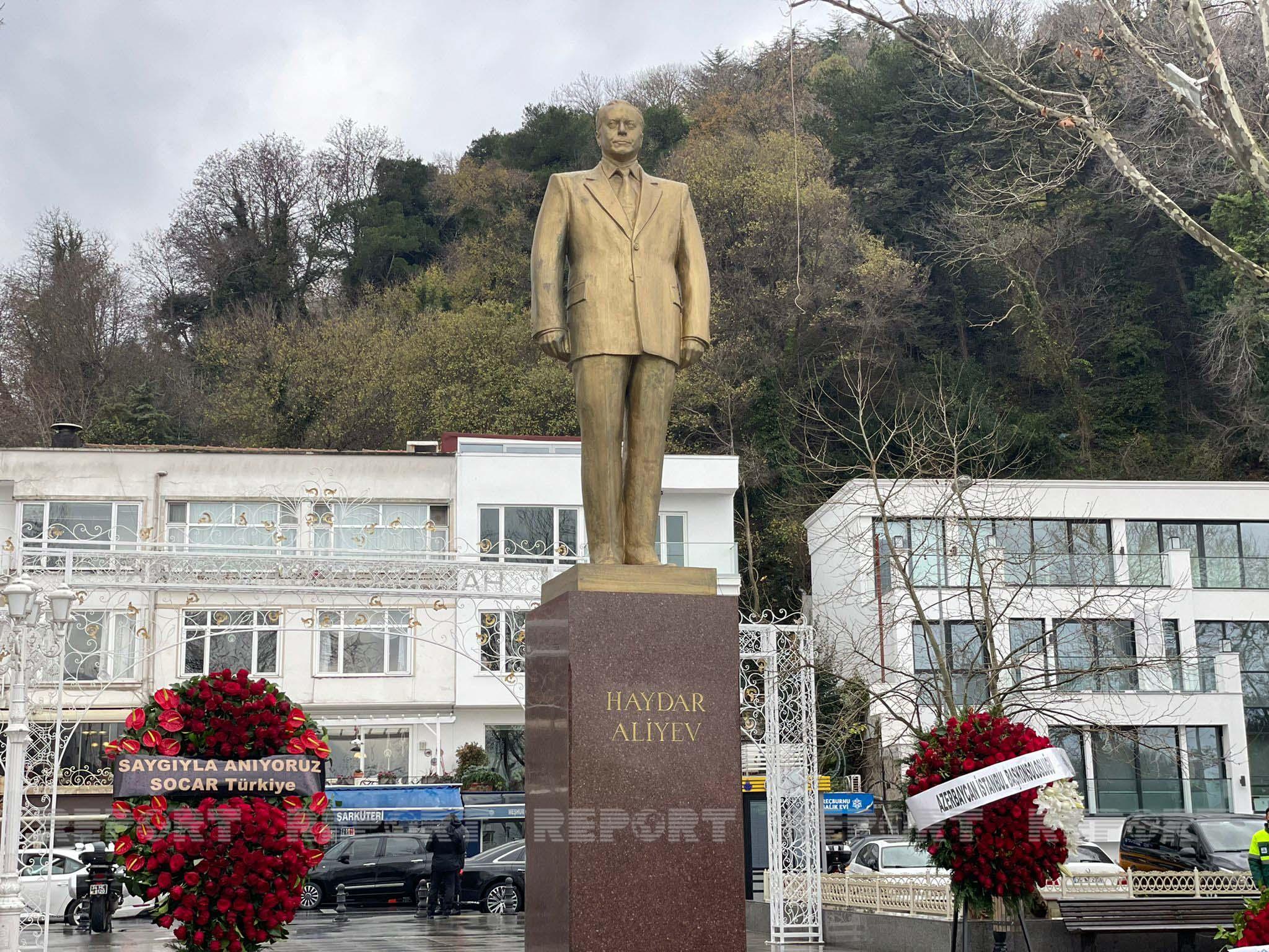 В Стамбуле прошла акция памяти Гейдара Алиева