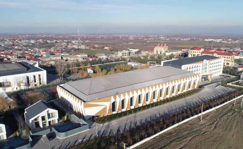 Алиевы осмотрели Губинский олимпийский спорткомплекс