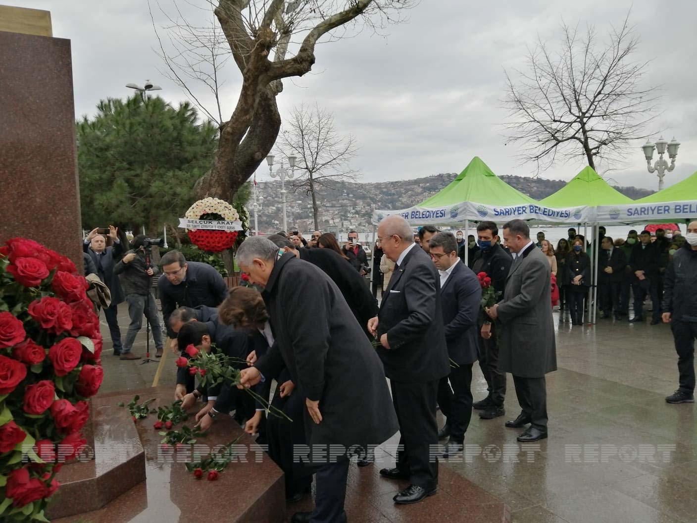 В Стамбуле прошла акция памяти Гейдара Алиева
