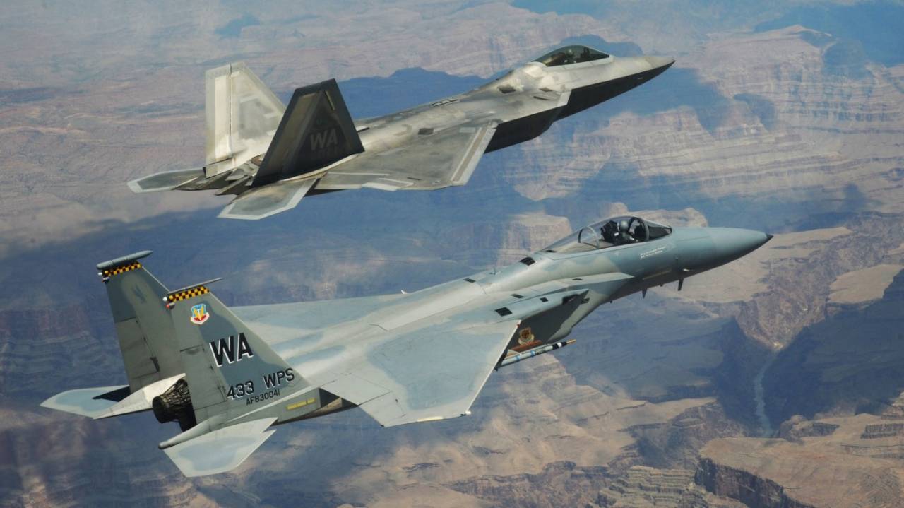 Американские истребители прибыли в Румынию для усиления НАТО в Черном море