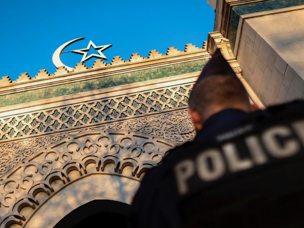 Во Франции закрыли очередную мечеть за экстремизм