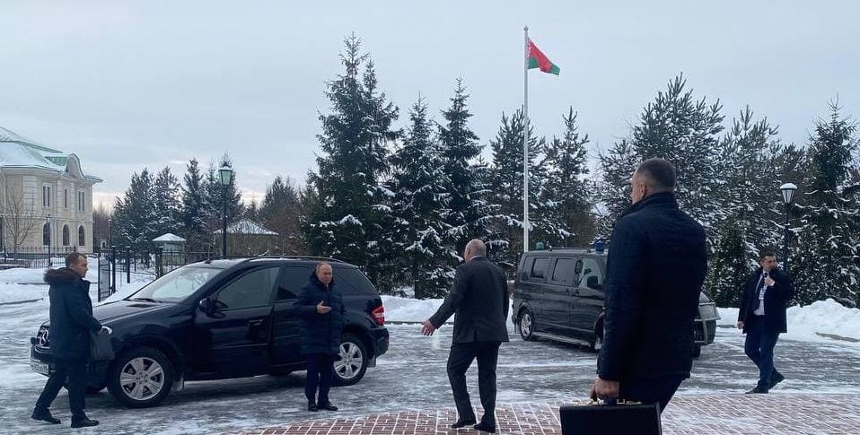 Путин заехал за Лукашенко за рулем внедорожника