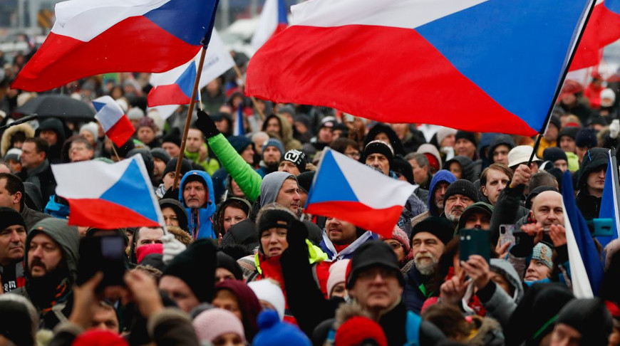 В Чехии прошли акции протеста против антиковидных ограничений