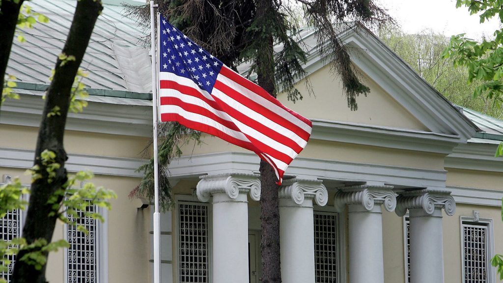 Посольство США в Беларуси призвало американцев к особой осторожности