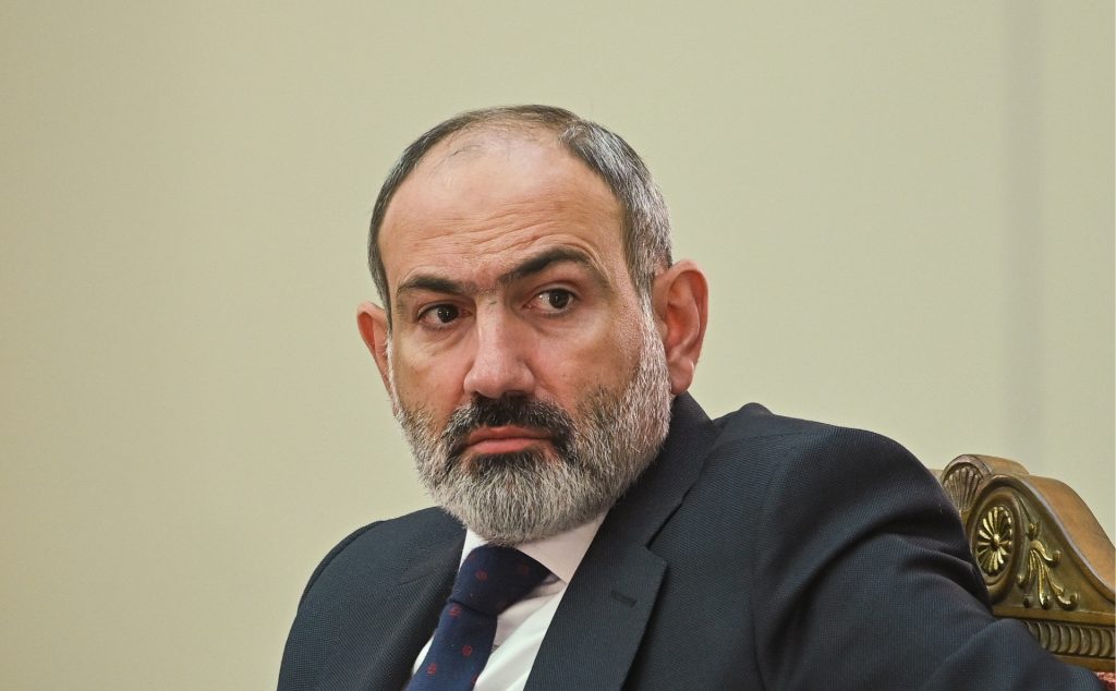 Пашинян распорядился о назначении заместителя главы МИД Армении