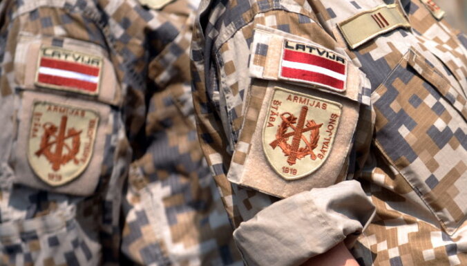 Латвия объявила об отправке военных инструкторов в Украину